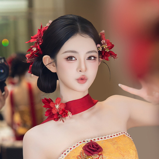 红色系新娘头饰超仙新中式婚礼敬酒服氛围感仿真花侧边跟妆配饰品
