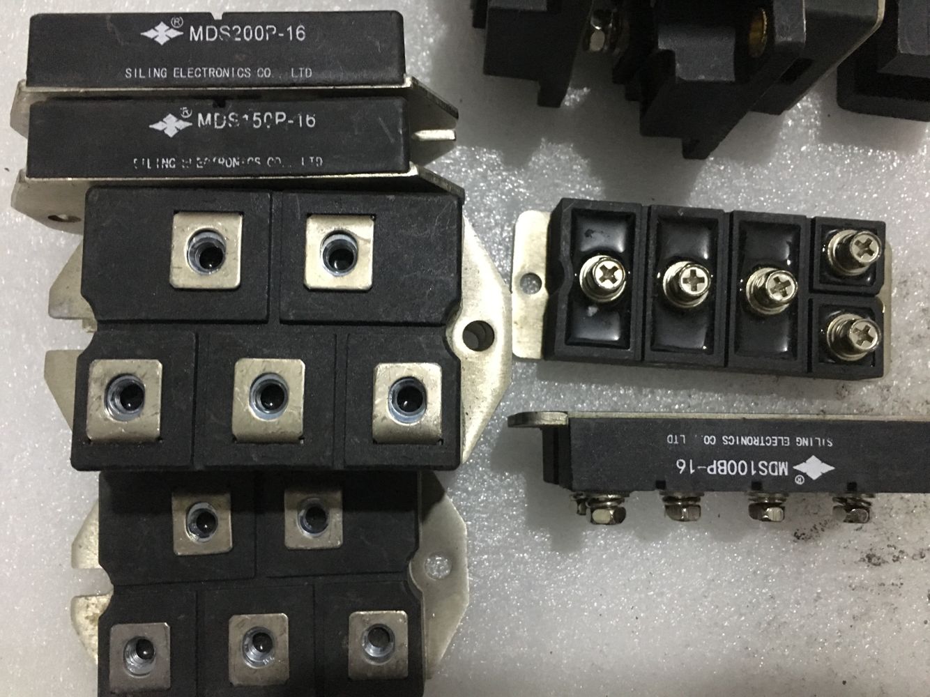 MDS150P-16 MDS200P-16 MDST200-16 MDST100四菱 三相整流桥模块