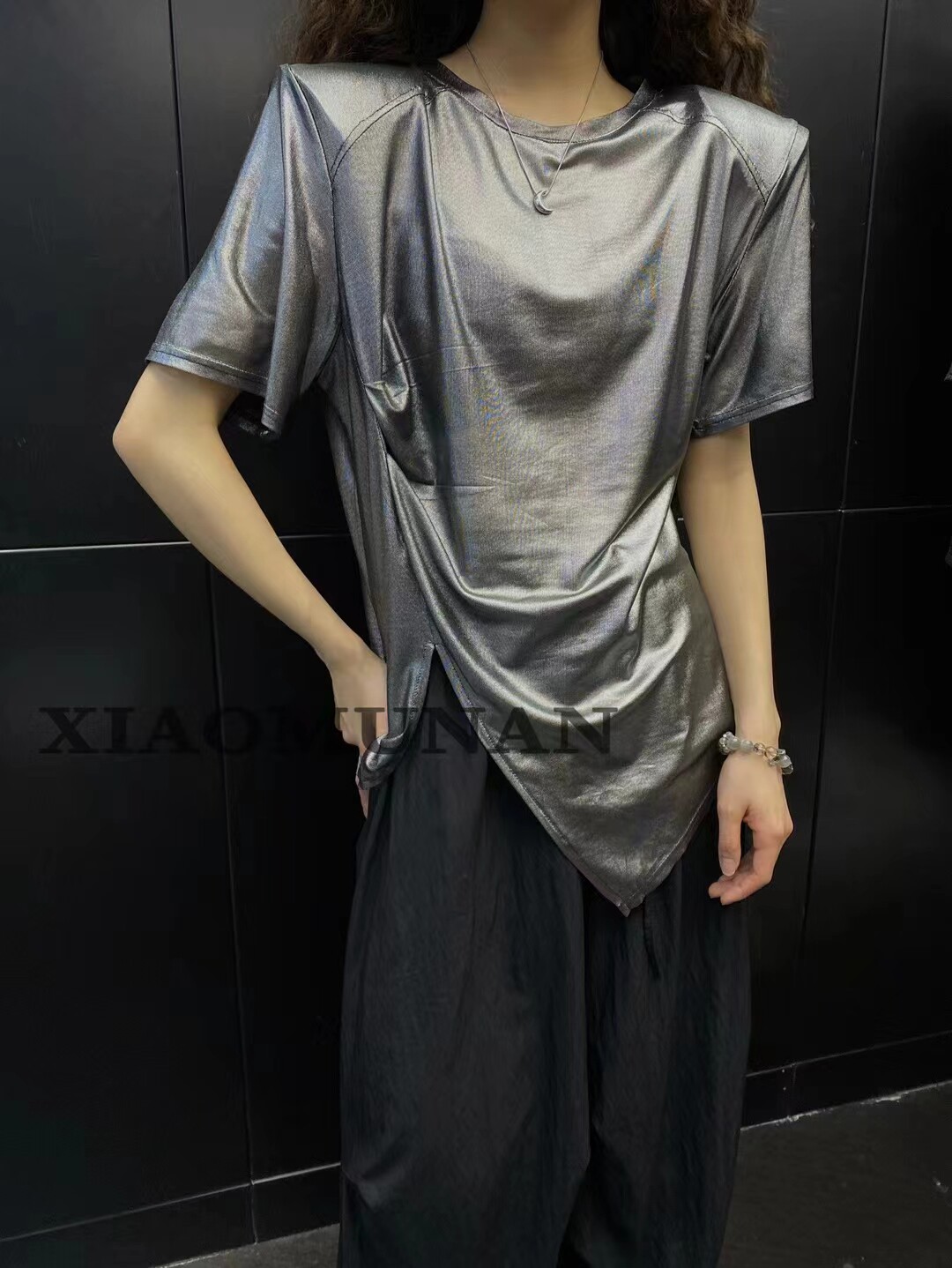 法式浪漫不对称上衣女2024夏季新款女人味设计感不规则银色T恤