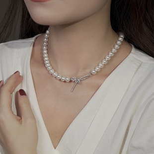 节日礼物玫瑰结珍珠项链配饰女小众秋冬毛衣链轻奢高级感串珠颈链