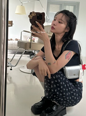 春日部防卫队Fighting｜可爱卡通豹纹棕黑皮hellokitty适用苹果16手机壳硅胶iphone15promax14/13三星s25a16