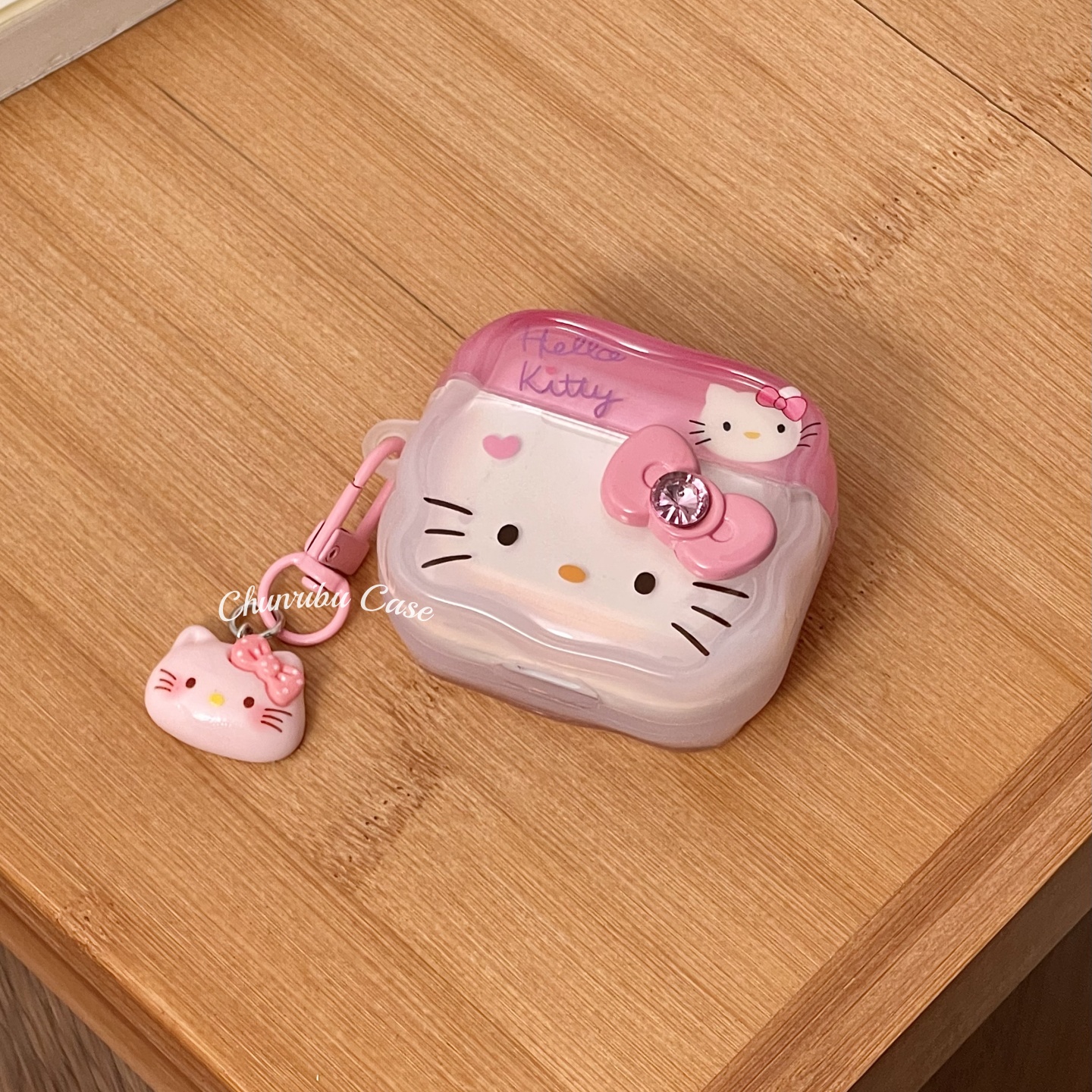 春日部防卫队Fighting｜可爱卡通粉嫩大脸kitty立体蝴蝶结适用苹果airpods1/2/3/4无线蓝牙耳机保护套防摔pro