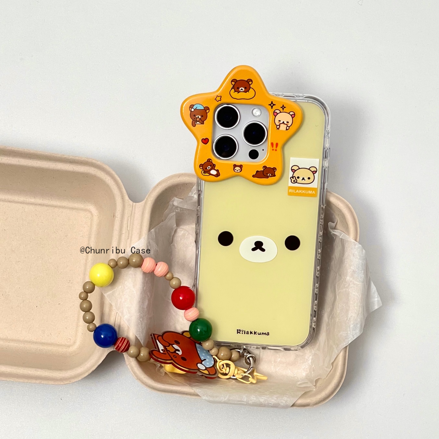 春日部防卫队Fighting｜日韩ins风可爱卡通轻松熊适用苹果16promax手机壳星星镜头趣味挂绳iphone15/14/13