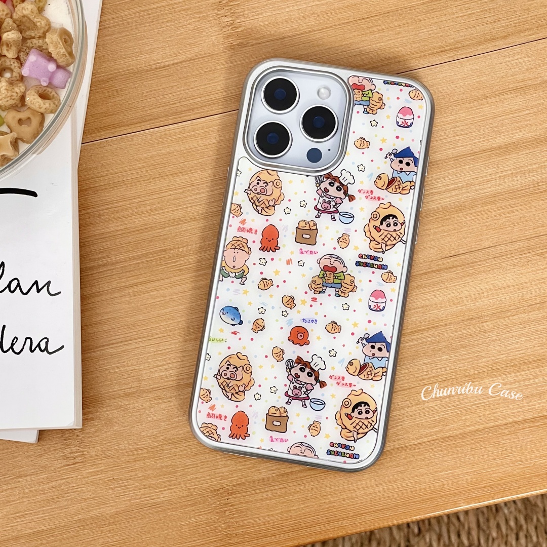春日部防卫队Fighting｜可爱卡通波点鲷鱼小新左卫门适用苹果16手机壳女小众iphone15plus/14promax/13/12/11