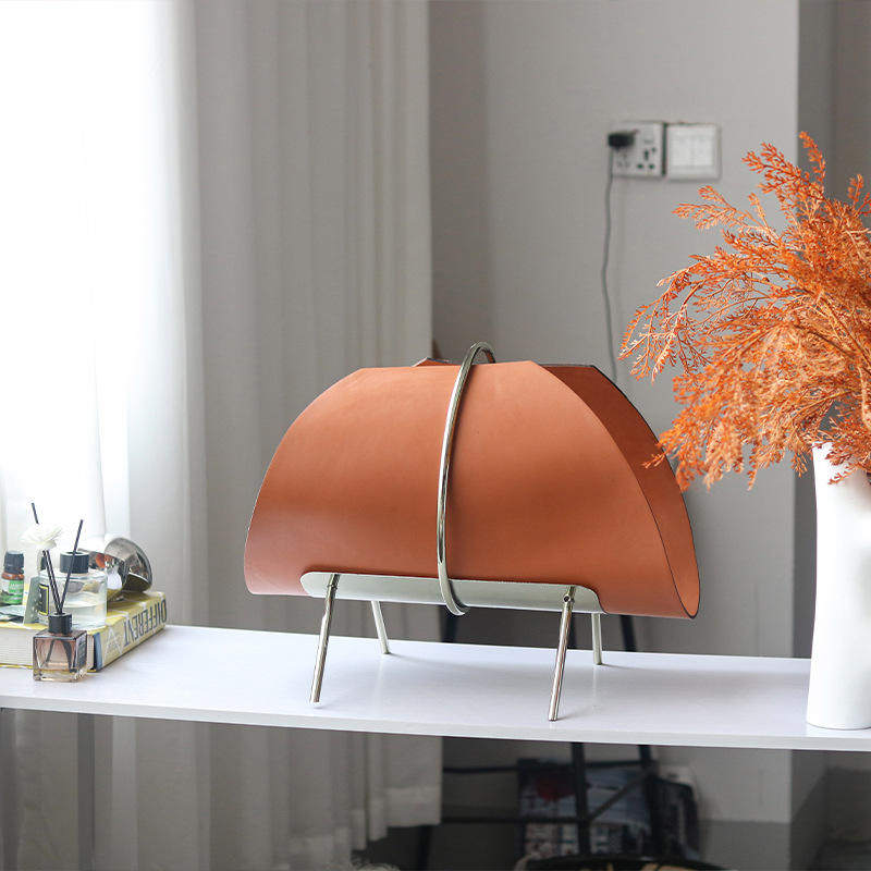 欧式轻奢金属卷筒书报架简约皮革杂志架创意客厅装饰软装摆件书房