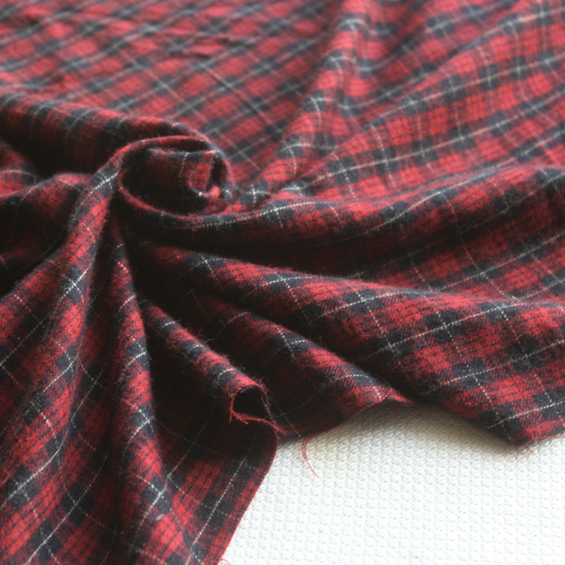 新品纯棉布料红黑色织格纹软小磨毛春秋服装面料140cm宽1米价