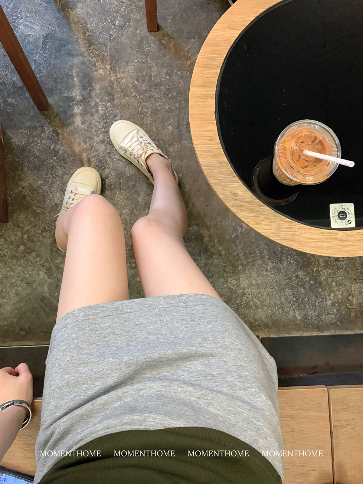 笔直简单卫衣运动裤裙内含安全裤图片
