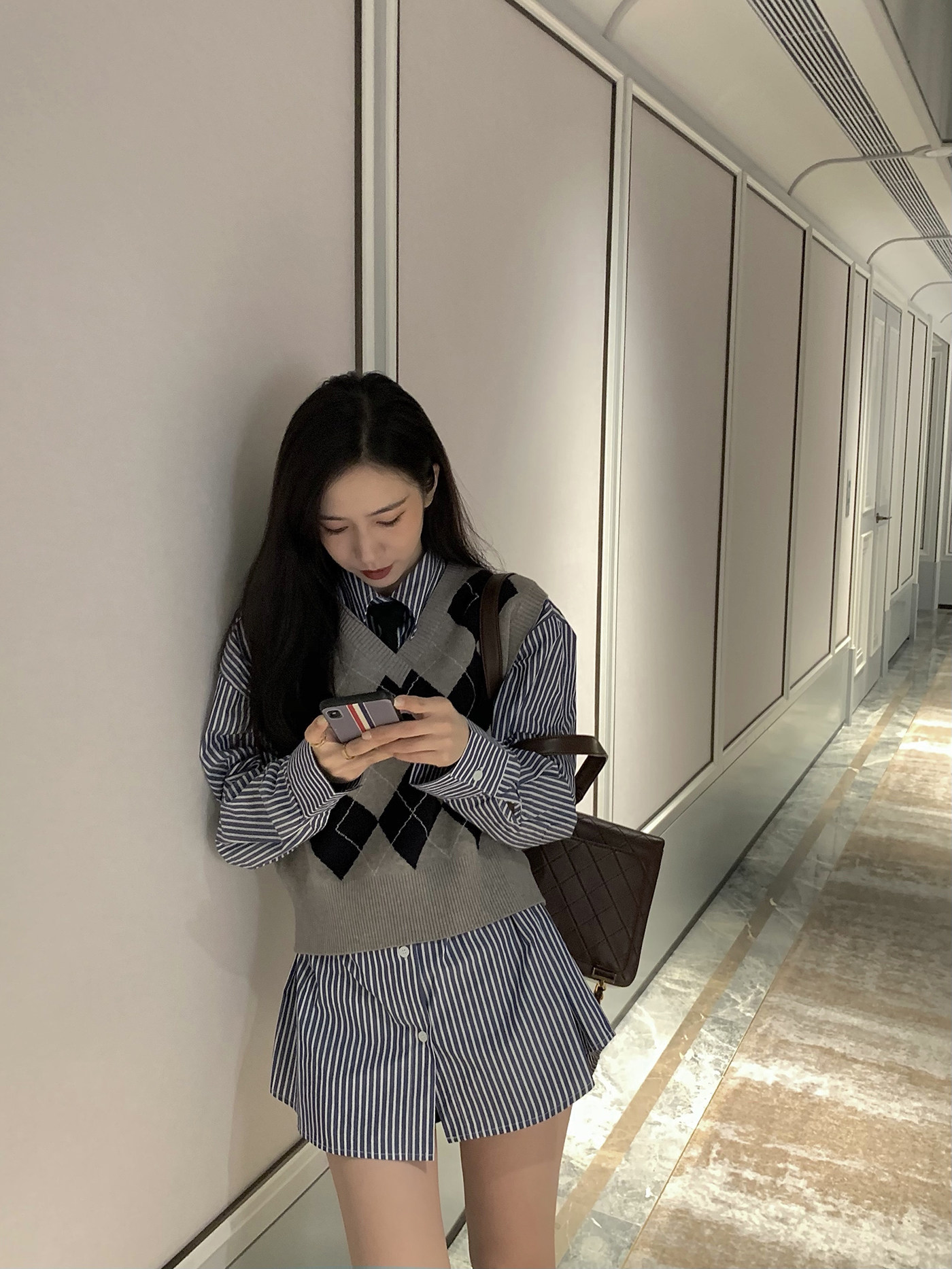 撞色菱格针织背心女新款图片