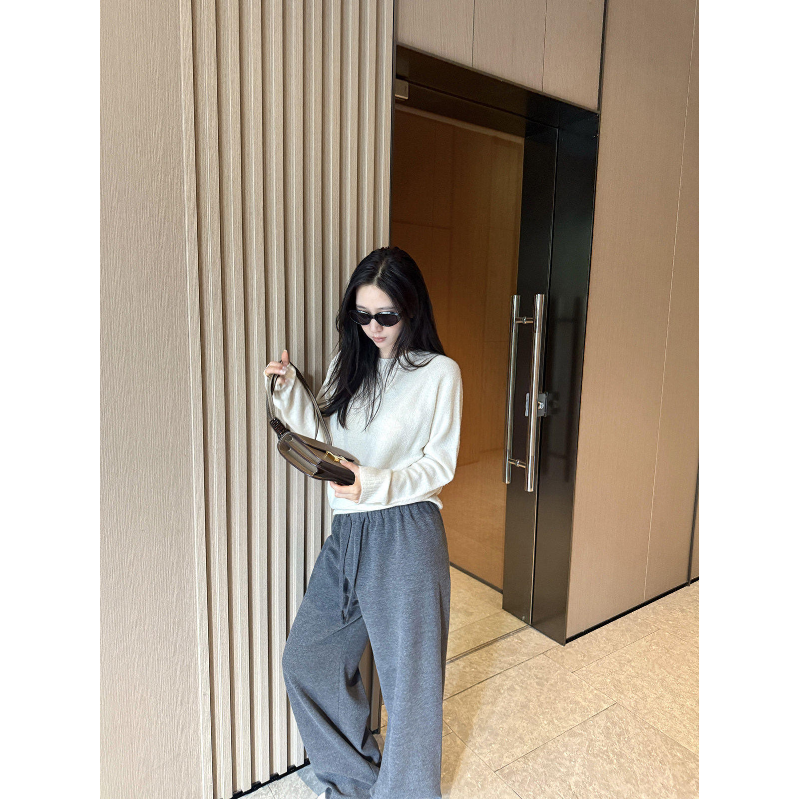 MOMENTHOME  简约无缝一体羊毛羊绒毛衣长袖套头圆领针织衫女春季