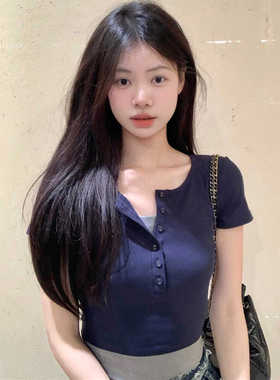 美式复古拼接假两件短袖T恤女夏修身辣妹露脐短款设计感纽扣上衣