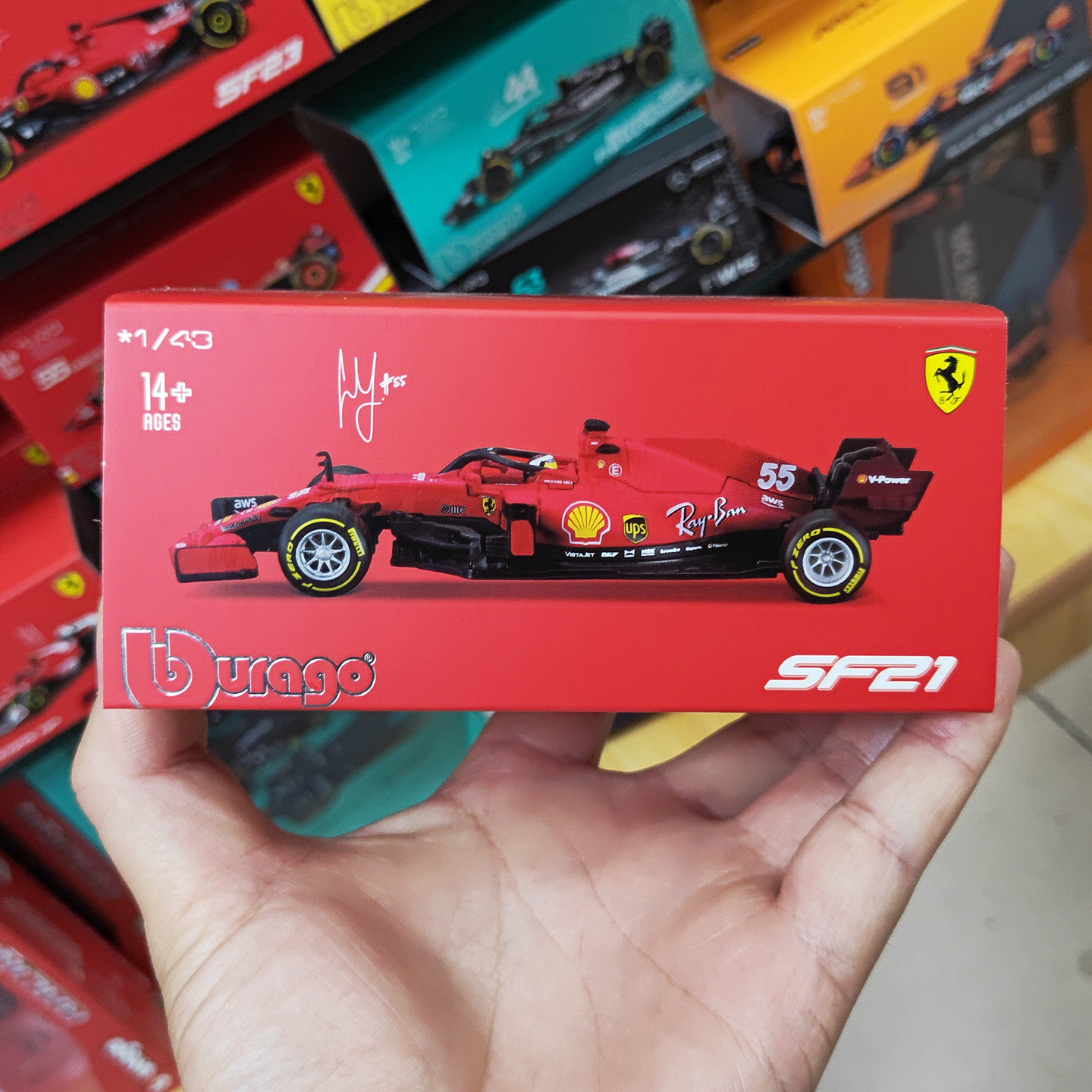 比美高143法拉利SF21合金车模