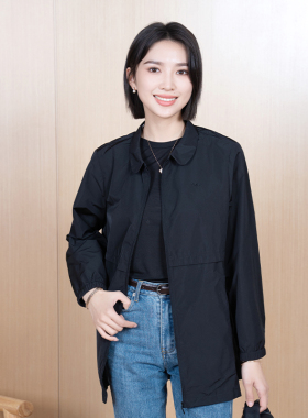 YUN2025春季新款女通勤百搭翻领简约显瘦纯色拉链风衣外套5088