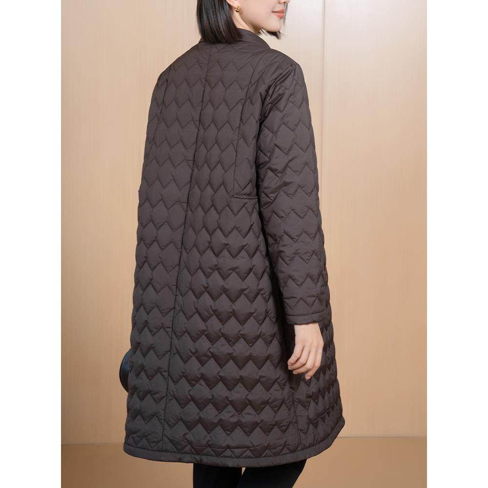 YUN2024冬季新款女翻领单排扣显瘦波浪格长款轻便棉服外套5028