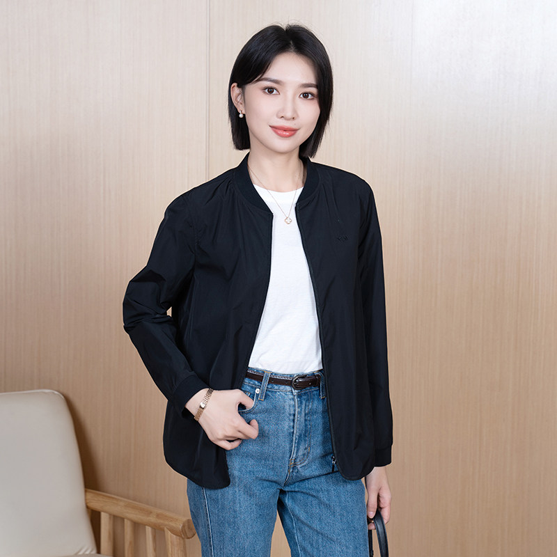 YUN2025春季新款女装基础款通勤轻便简约棒球服领拉链风衣外套