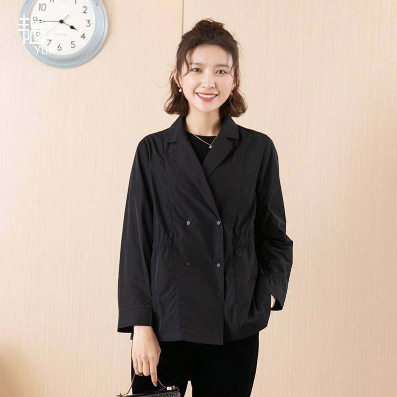 YUN2022春季新款女装高端简约修身西装领短款风衣外套上衣
