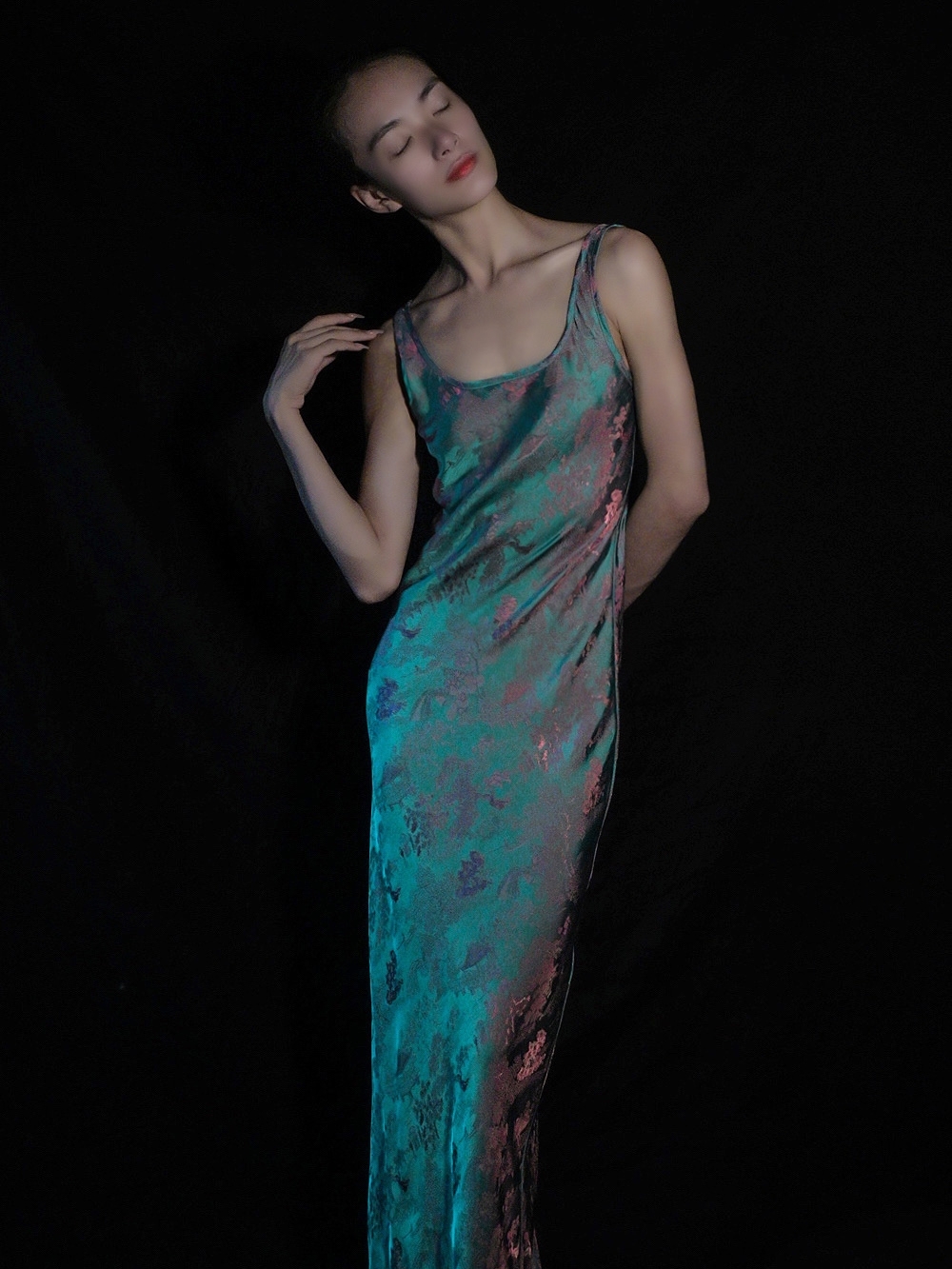 东方长裙人丝古典斜裁