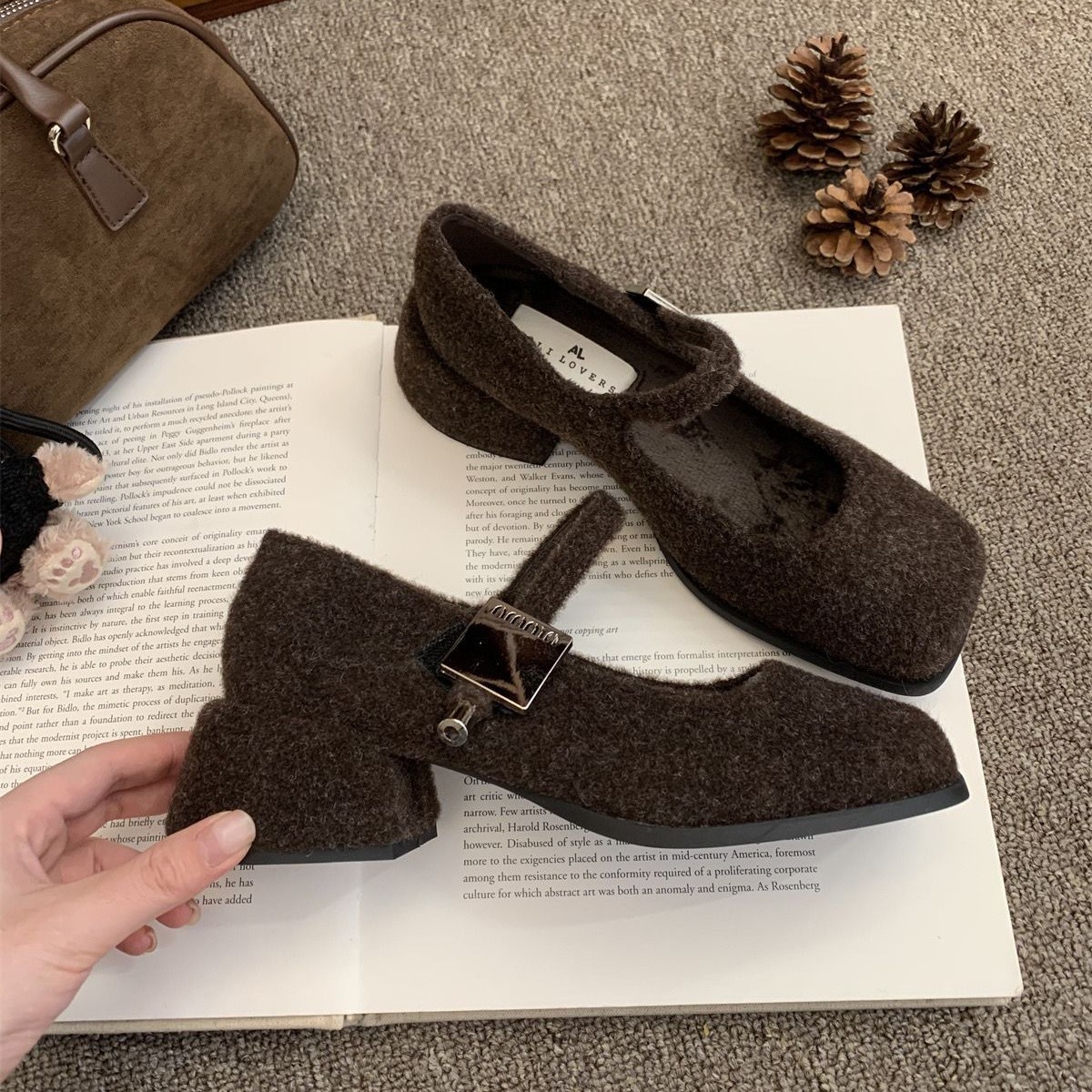 进口法式气质单鞋粗跟配裙子一字带玛丽珍鞋女方头高跟鞋百搭女鞋