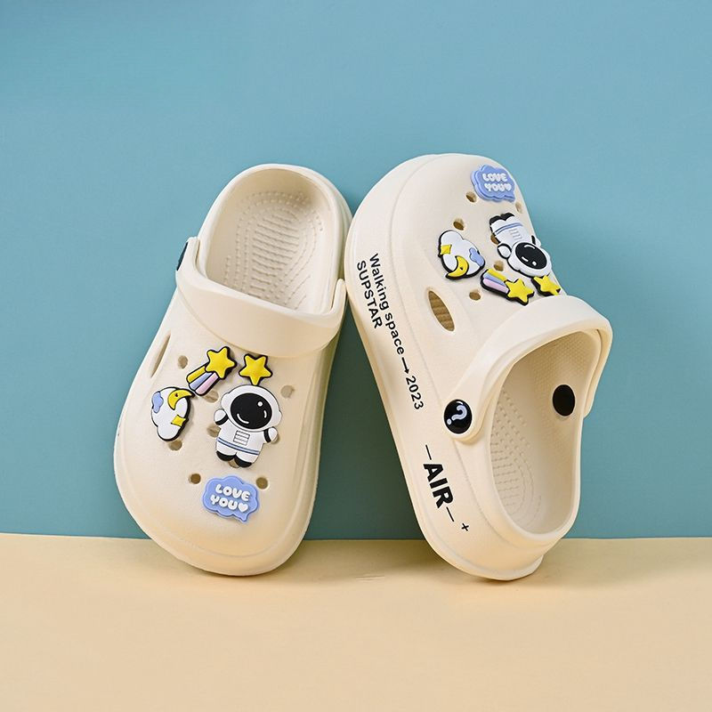 进口2025年儿童洞洞鞋太空人男女童防滑软底女童中大童居家外穿凉