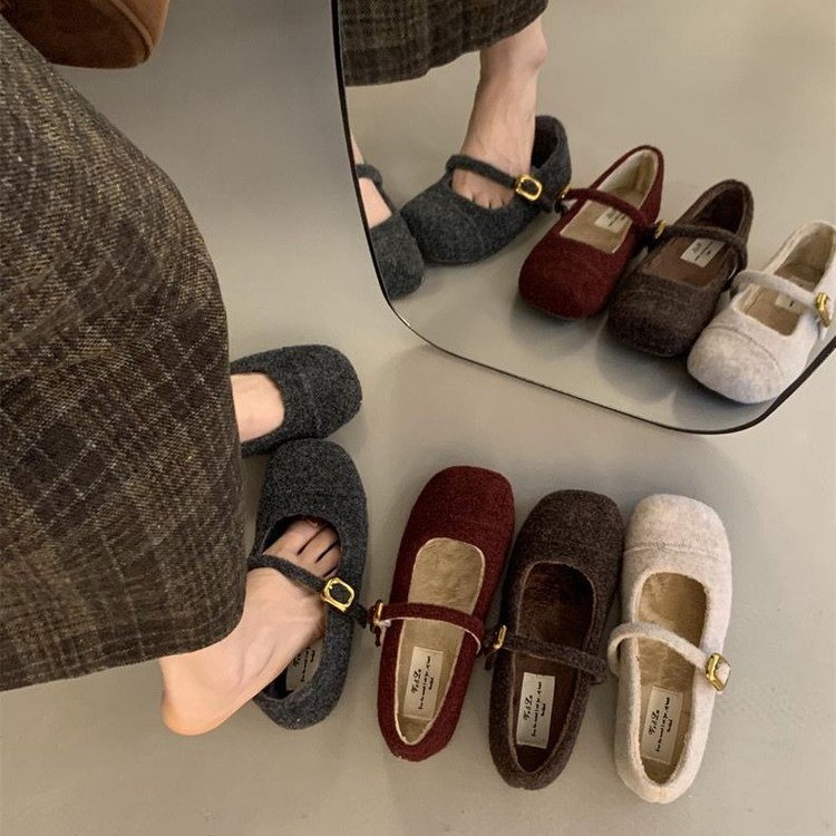 进口可爱晚晚豆豆鞋女2025新款秋冬季气质仙通勤一字扣软底浅口单