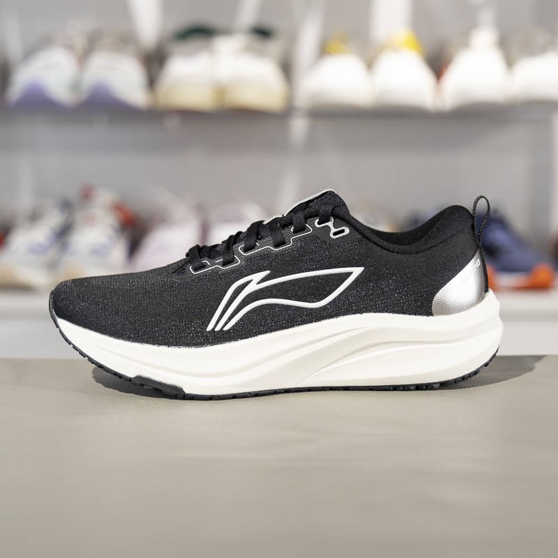 李宁赤兔8跑步鞋2025春季新款女子反光轻量竞速训练运动鞋ARPV004