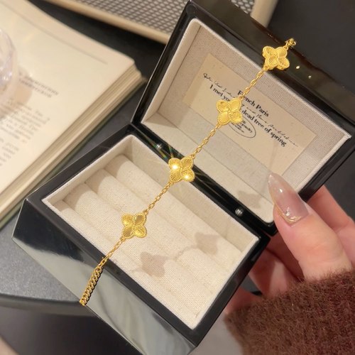 重生小元宝Paula新中式国潮风镭射cnc爆闪满天星四叶花手链X009