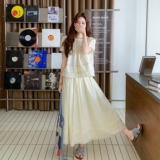 夏日甜美穿搭套装女2025新款浅黄色圆领娃娃衫半身裙超好看两件套，女装套装/套裙，拾菱