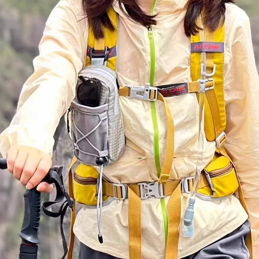 户外胸包可调节肩带登山徒步充电宝手机收纳包拓展防泼水斜挎背包