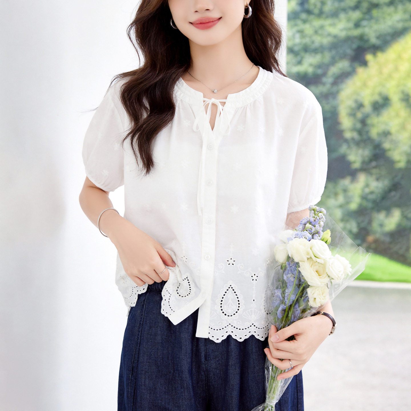 绣花V领白衬衫女短袖2026新款夏季设计感镂空纯棉衬衣宽松上衣潮