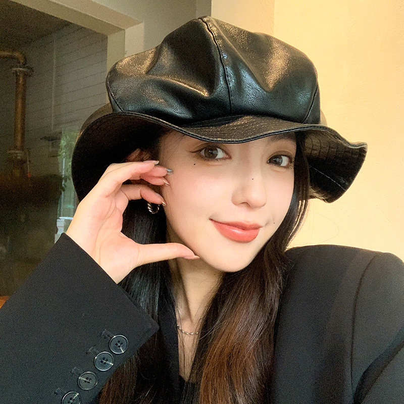 秋冬女PU皮褶皱云朵八角帽显脸小