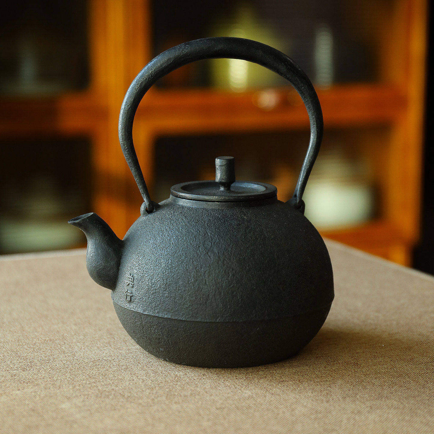小葵川町屋 日本南部铁器游山手作铸铁茶壶烧水壶丸肌0.6L茶壶