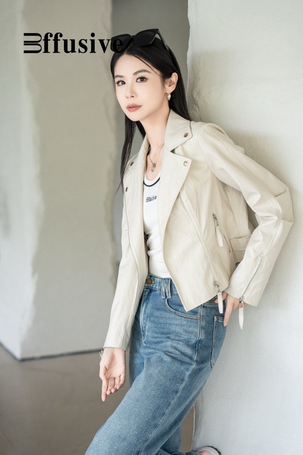 皮衣外套女2026年秋冬季新款韩版修身短款加绒米白色机车皮夹克冬