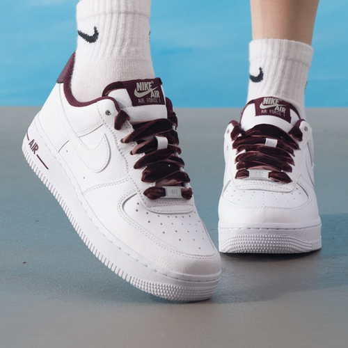 NIKE耐克女士鞋AF1空军一号丝绒鞋带运动鞋休闲鞋板鞋HV4403-600