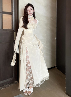 2025春季法式方领蕾丝拼接长袖连衣裙性感优雅复古层次修身长裙女