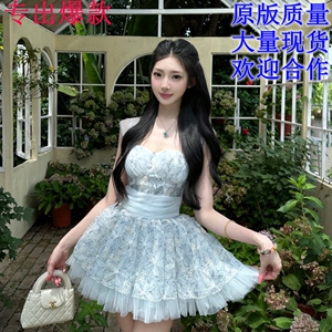 蓝樱漫纱抱走草莓 纯欲风甜美系重工蕾丝花瓣蓝色女款连衣裙