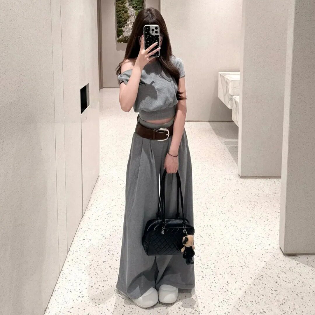 盐系高级感运动服套装女夏季显瘦时尚斜肩短袖阔腿裤休闲两件套潮