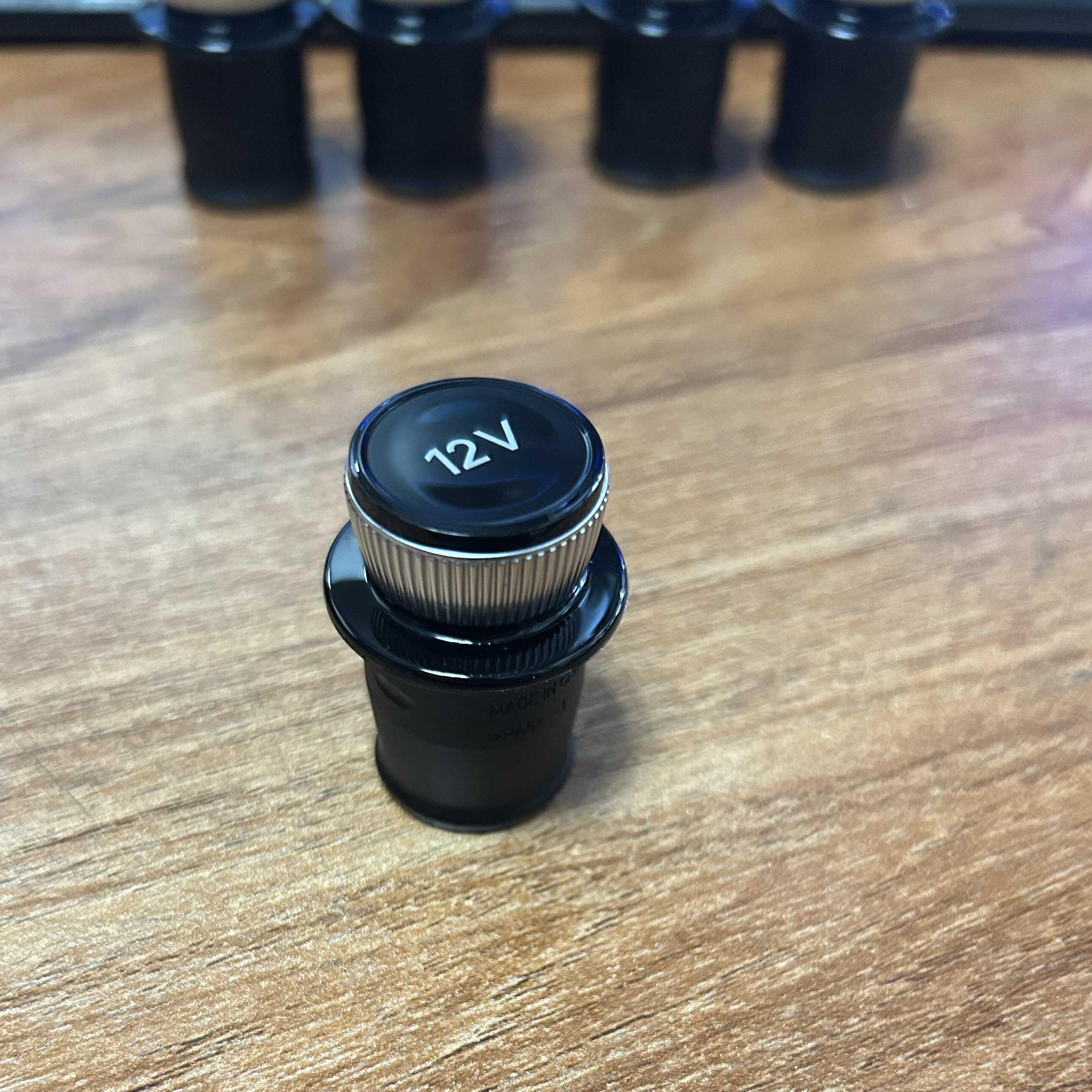 德国原厂新款12V点烟器防尘盖