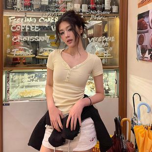 设计感小众纽扣独特绝美百搭T恤 辣妹V领修身 显瘦短袖 上衣夏季 新款