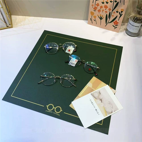 Двусторонние солнцезащитные очки, стенд