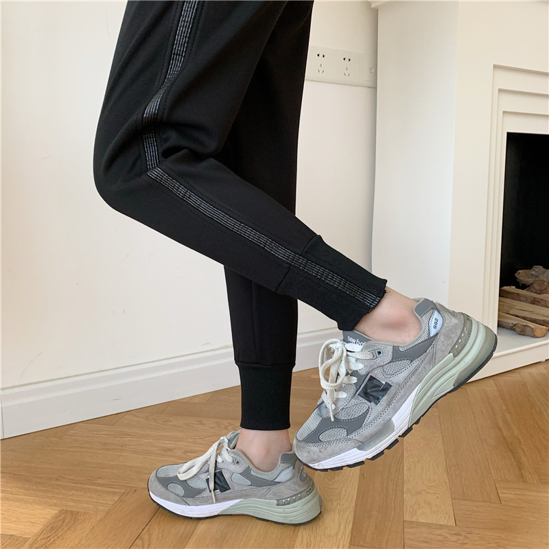 Real shot plush and thickened sportswear for women