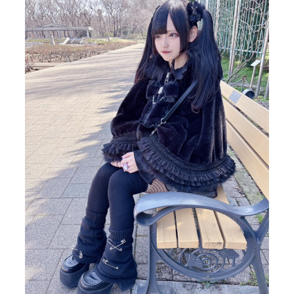 原创亚文化蕾丝秋冬加绒毛绒斗篷