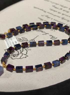 南非舒俱来丝绒四棱珠幻彩吊坠设项链18k/45cm（沐婉）AZB11948