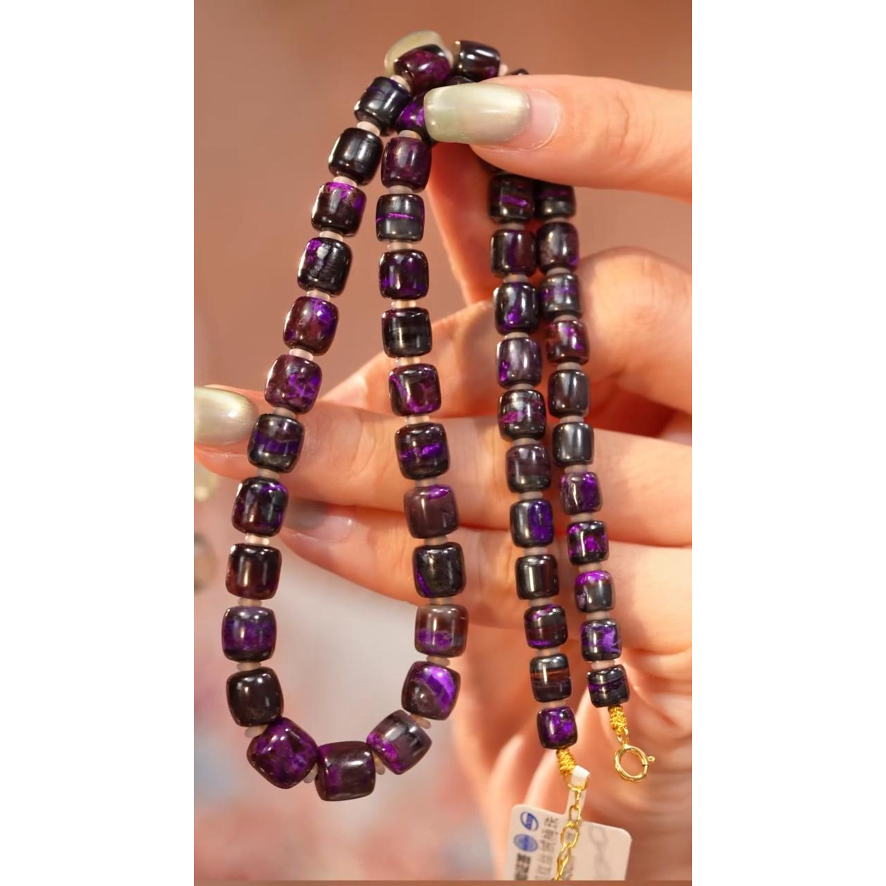 舒俱来火焰红丝绒桶珠素项链18k/5-7.5mm/40cm（岚岫）AZB6579