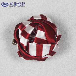 河南郑州兴业银行职业装无标记酒红色别针胸花领花免打丝巾玫瑰花