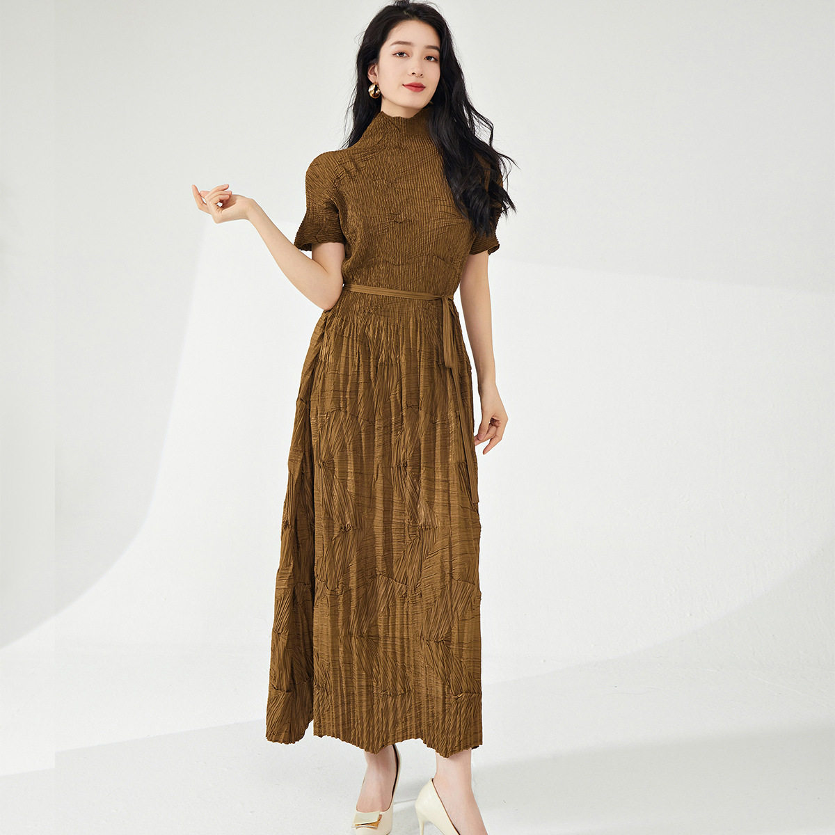 手工褶皱连衣裙女夏长裙轻奢感女装裙子新潮优雅精美欧洲风仙气