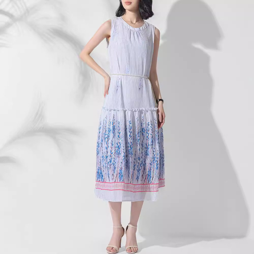 褶皱连衣裙女感印花无袖圆领套头显瘦简约时尚度假风通勤裙子新潮