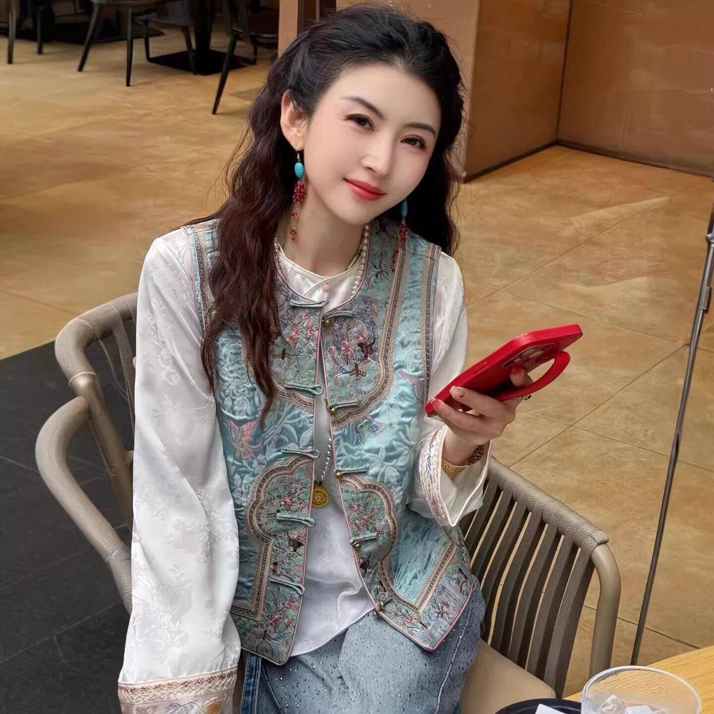 新中式国风重工刺绣马甲女2026春秋季气质百搭高级感轻奢马夹上衣图片