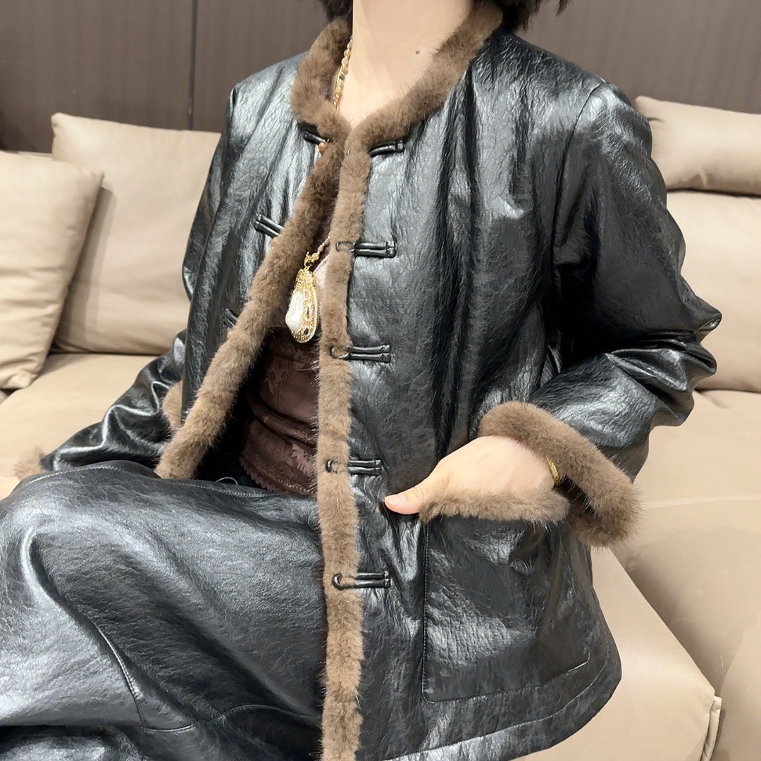 欧洲站2025秋冬季新中式PU皮加厚保暖国风毛毛外套夹棉棉服上衣女