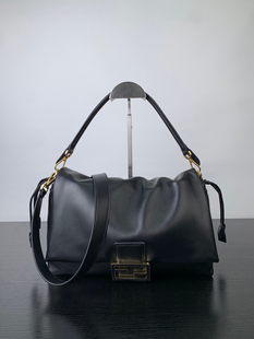 2025新款潮真皮高级感真皮羊皮百搭洋气单肩手提中号腋下包法棍包