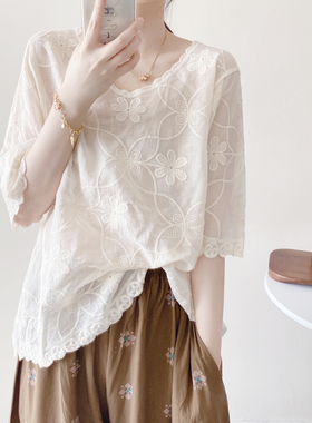 文艺有范 薄薄的水洗纯棉刺绣上衣夏外穿女装大V领宽松大码蕾丝衫