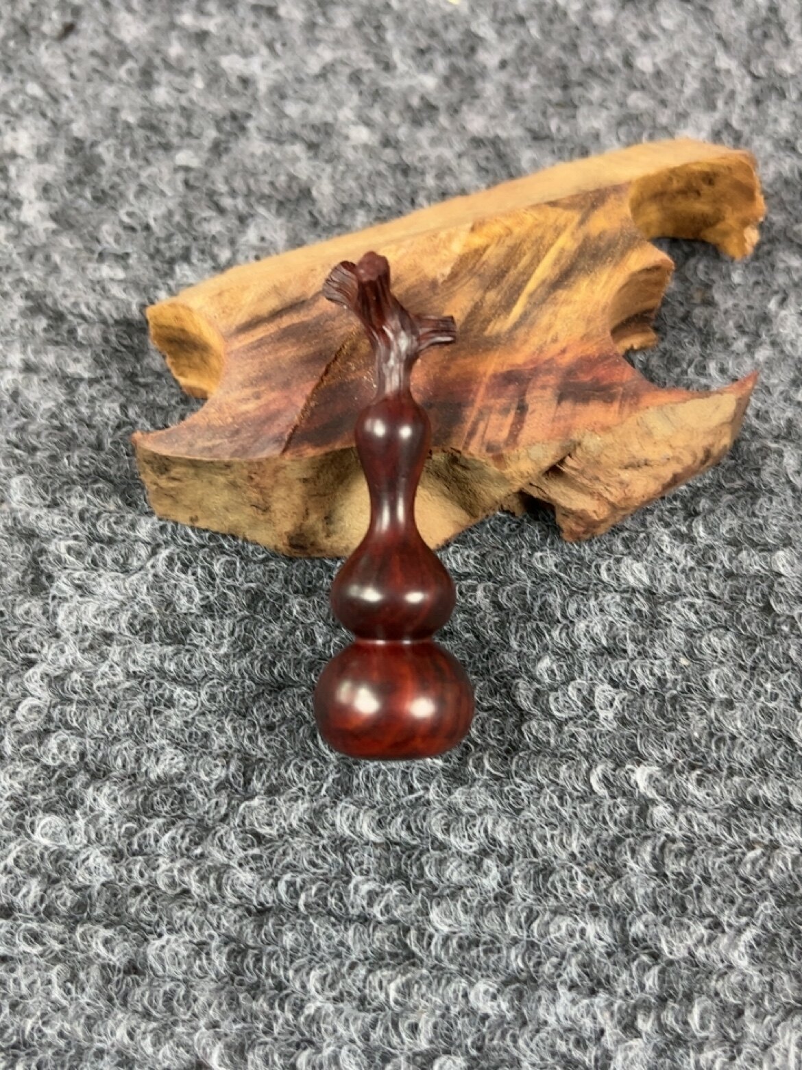 印度小叶紫檀（檀香紫檀）纯手工雕刻精品把玩葫芦